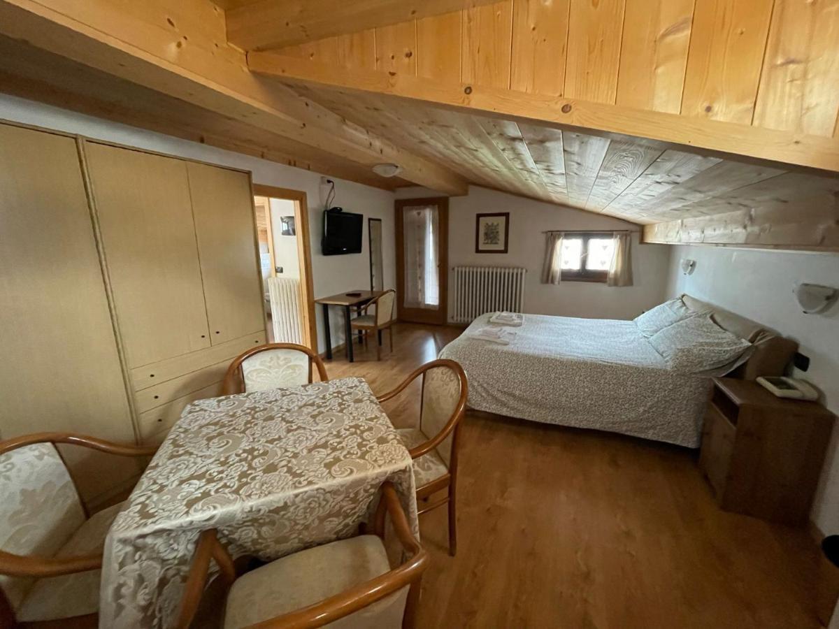 Ambassador Rooms In Bormio, Solo Camera Senza Colazione Exterior photo
